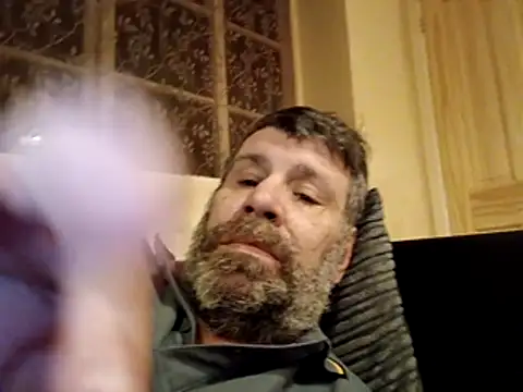 Snapshot of stud2512 chatting on April 2026 08:39:01 PM stud2512 online show from April 2026 08:39:01 PM