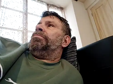 Snapshot of stud2512 chatting on April 2026 04:23:01 PM stud2512 online show from April 2026 04:23:01 PM