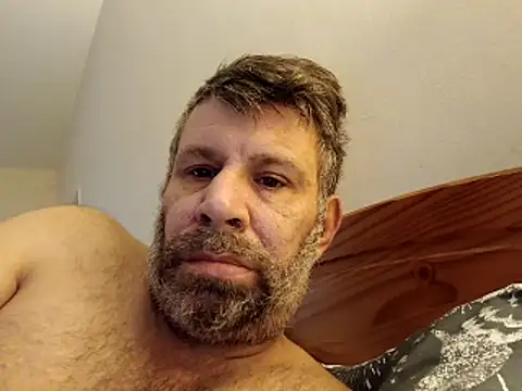 Snapshot of stud2512 chatting on April 2026 06:18:01 AM stud2512 online show from April 2026 06:18:01 AM