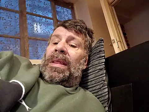 Snapshot of stud2512 chatting on April 2026 06:59:02 PM stud2512 online show from April 2026 06:59:02 PM