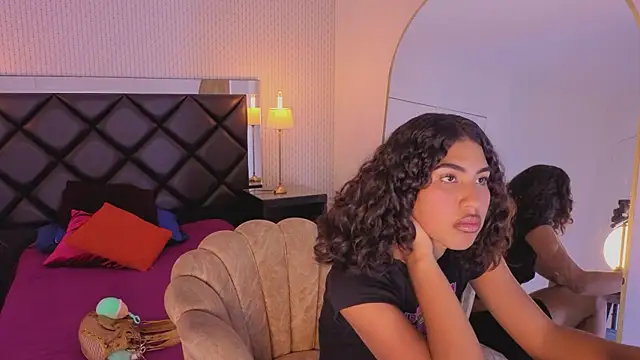 soffiene online show from March 2026 09:54:02 PM