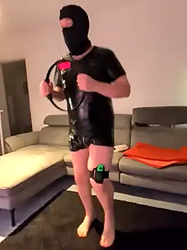 Snapshot of Latex_GamerGuy chatting on February 2026 05:44:02 PM Latex GamerGuy online show from February 2026 05:44:02 PM