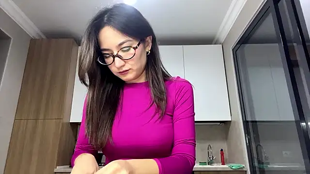 AleciaGeidner online show from March 2026 04:36:01 PM