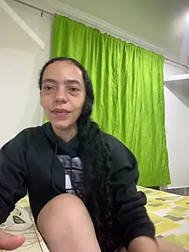 Snapshot of Maluxx333 chatting on February 2026 04:11:01 AM Maluxx333 online show from February 2026 04:11:01 AM