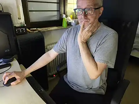 Snapshot of loenne1 chatting on February 2026 10:00:02 PM loenne1 online show from February 2026 10:00:02 PM