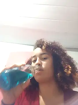 Snapshot of Ellem_05 chatting on March 2026 03:20:01 AM Ellem 05 online show from March 2026 03:20:01 AM