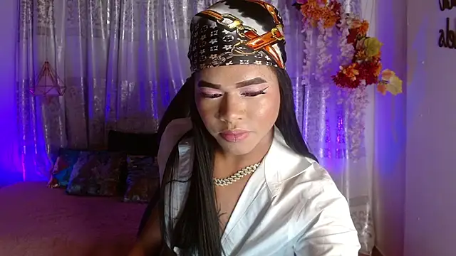 Snapshot of shanell_andrea chatting on February 2026 06:19:01 PM shanell andrea online show from February 2026 06:19:01 PM