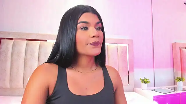 Snapshot of AlaiaMoretti_ chatting on May 2026 11:54:02 PM AlaiaMoretti online show from May 2026 11:54:02 PM