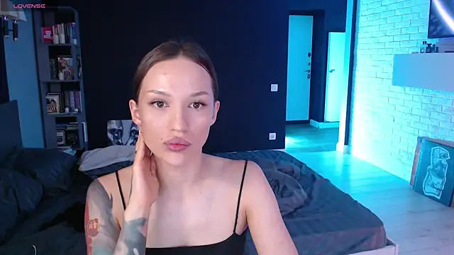 Snapshot of Jade_Amore chatting on July 2026 05:04:01 PM Jade Amore online show from July 2026 05:04:01 PM