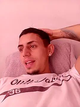 Snapshot of Cristianramos199 chatting on February 2026 04:19:02 PM Cristianramos199 online show from February 2026 04:19:02 PM