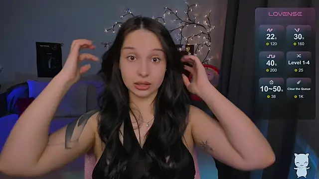 SoftyMooon online show from March 2026 06:03:01 PM