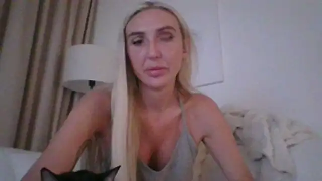 kinkykara25 online show from March 2026 04:59:01 PM