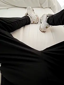 Kiffeur2Tn online show from March 2026 08:10:02 AM