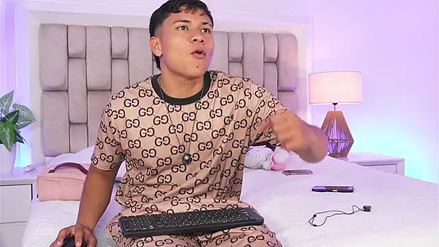 jordan thompson online show from April 2026 01:16:01 AM