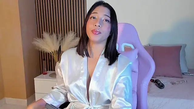 Snapshot of Holy_Lux chatting on July 2026 11:11:02 PM Holy Lux online show from July 2026 11:11:02 PM