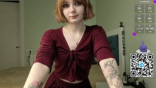 Snapshot of MeviCoral chatting on April 2026 06:45:01 PM MeviCoral online show from April 2026 06:45:01 PM