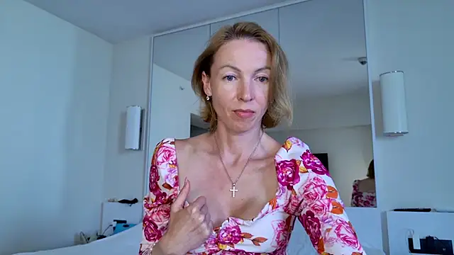 Snapshot of angelicfenix chatting on June 2026 08:37:02 AM angelicfenix online show from June 2026 08:37:02 AM