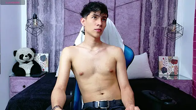 AronTawers online show from June 2026 09:06:02 PM