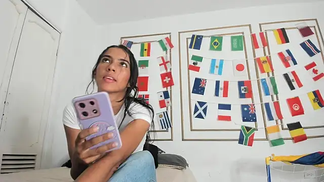 Snapshot of emily_gaviria1 chatting on June 2026 07:16:02 PM emily gaviria1 online show from June 2026 07:16:02 PM