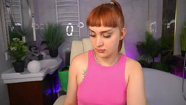 Snapshot of DawnGwin chatting on May 2026 10:36:01 AM DawnGwin online show from May 2026 10:36:01 AM
