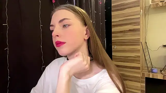 PollyDream online show from March 2026 09:11:02 AM