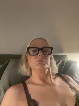 Amelie BlondeXX online show from July 2026 03:58:02 PM