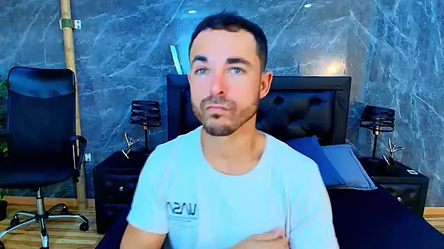 Adams Sanz online show from March 2026 07:39:01 PM