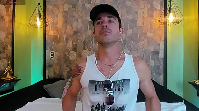 Adams Sanz online show from April 2026 07:20:01 PM