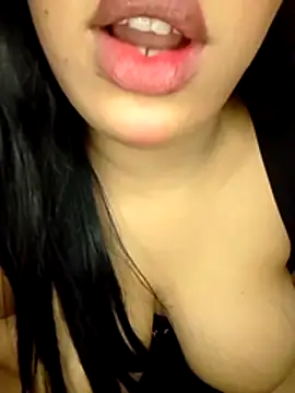 madleen Mm online show from May 2026 07:19:02 PM