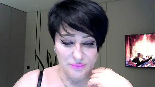 Snapshot of Kleotempt chatting on March 2026 07:19:01 PM Kleotempt online show from March 2026 07:19:01 PM