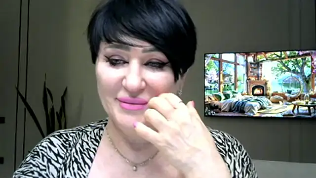 Snapshot of Kleotempt chatting on April 2026 06:05:01 PM Kleotempt online show from April 2026 06:05:01 PM