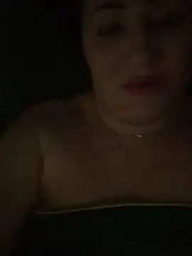 Snapshot of Kleotempt chatting on April 2026 12:11:02 AM Kleotempt online show from April 2026 12:11:02 AM