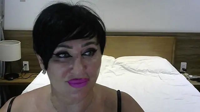 Snapshot of Kleotempt chatting on July 2026 11:28:01 AM Kleotempt online show from July 2026 11:28:01 AM