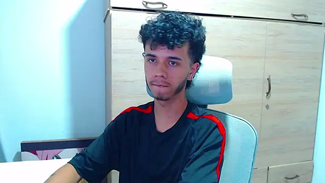 Snapshot of axeldarkk chatting on February 2026 11:24:02 PM axeldarkk online show from February 2026 11:24:02 PM