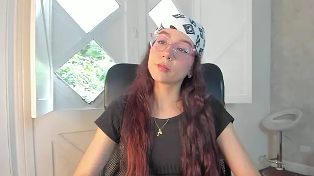 Snapshot of Arii_wilde chatting on February 2026 12:48:02 PM Arii wilde online show from February 2026 12:48:02 PM