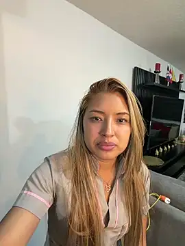 Snapshot of RubiaMorena chatting on February 2026 01:47:02 AM RubiaMorena online show from February 2026 01:47:02 AM