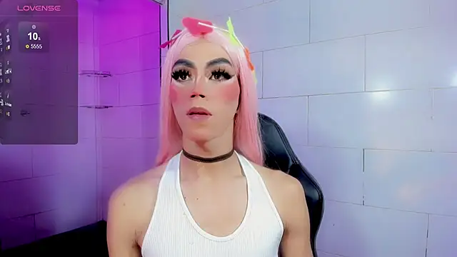 Gema Jones  online show from April 2026 07:25:02 PM