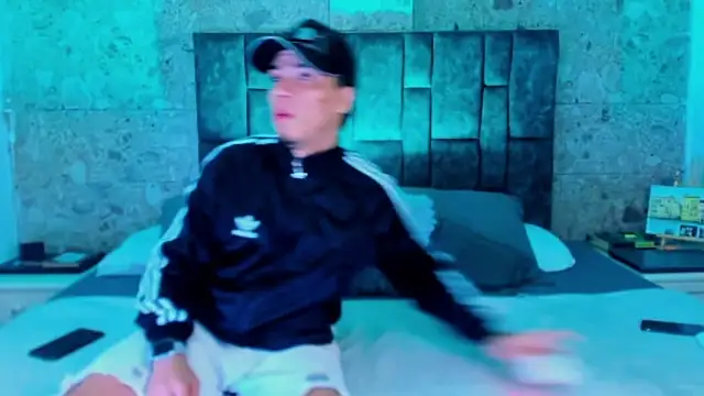 alex and christhoper online show from April 2026 09:59:01 AM