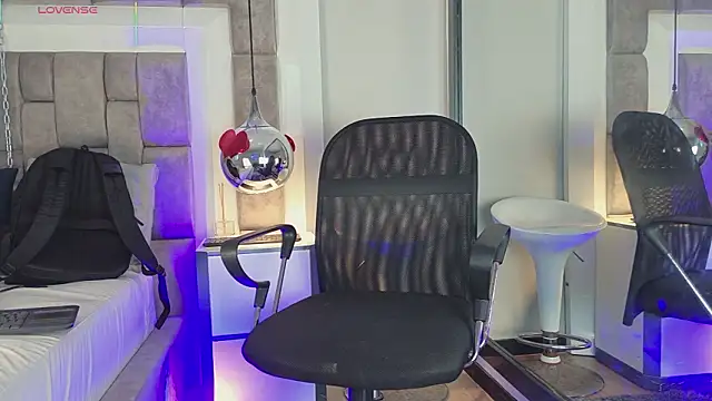 Snapshot of Austin_Reedss chatting on March 2026 01:17:01 PM Austin Reedss online show from March 2026 01:17:01 PM