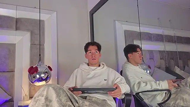 Snapshot of Austin_Reedss chatting on March 2026 12:17:02 PM Austin Reedss online show from March 2026 12:17:02 PM