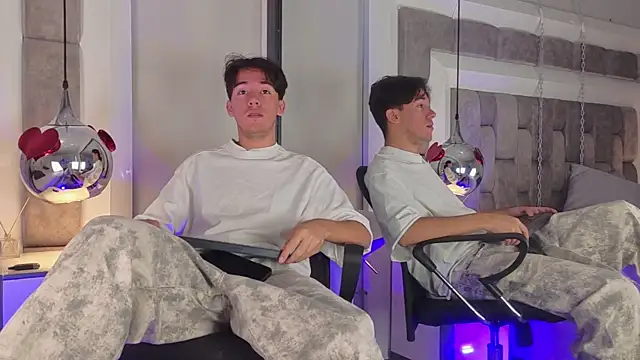 Snapshot of Austin_Reedss chatting on April 2026 02:14:01 PM Austin Reedss online show from April 2026 02:14:01 PM