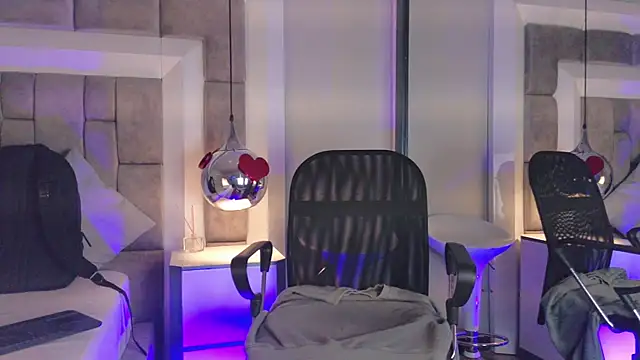 Snapshot of Austin_Reedss chatting on April 2026 02:44:01 PM Austin Reedss online show from April 2026 02:44:01 PM