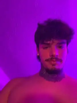 Snapshot of SNAKEARM chatting on February 2026 06:56:02 AM SNAKEARM online show from February 2026 06:56:02 AM