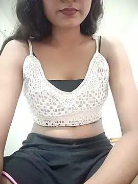 Snapshot of Heena_shrma chatting on July 2026 03:14:02 PM Heena shrma online show from July 2026 03:14:02 PM