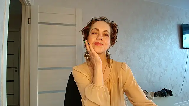 LioraWeiss online show from April 2026 10:31:01 AM