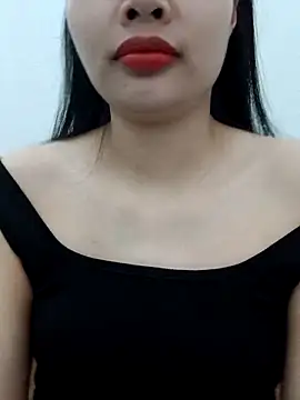 Snapshot of AmberBelle_007 chatting on March 2026 01:18:01 PM AmberBelle 007 online show from March 2026 01:18:01 PM