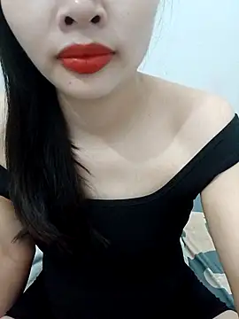 Snapshot of AmberBelle_007 chatting on April 2026 07:28:01 AM AmberBelle 007 online show from April 2026 07:28:01 AM