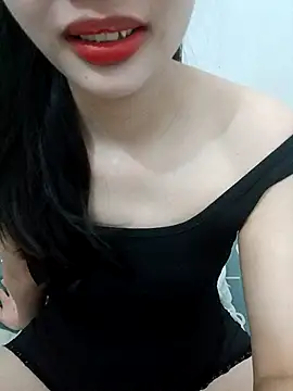 Snapshot of AmberBelle_007 chatting on April 2026 08:26:02 AM AmberBelle 007 online show from April 2026 08:26:02 AM