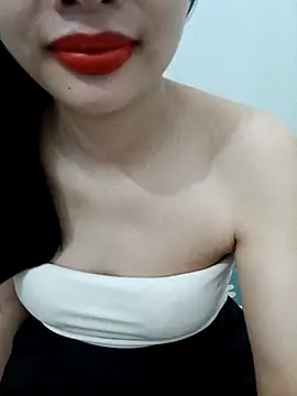 Snapshot of AmberBelle_007 chatting on April 2026 03:06:01 PM AmberBelle 007 online show from April 2026 03:06:01 PM