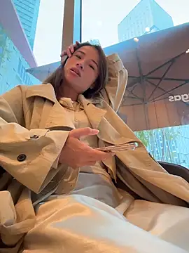 Mia-lp online show from April 2026 01:32:01 AM